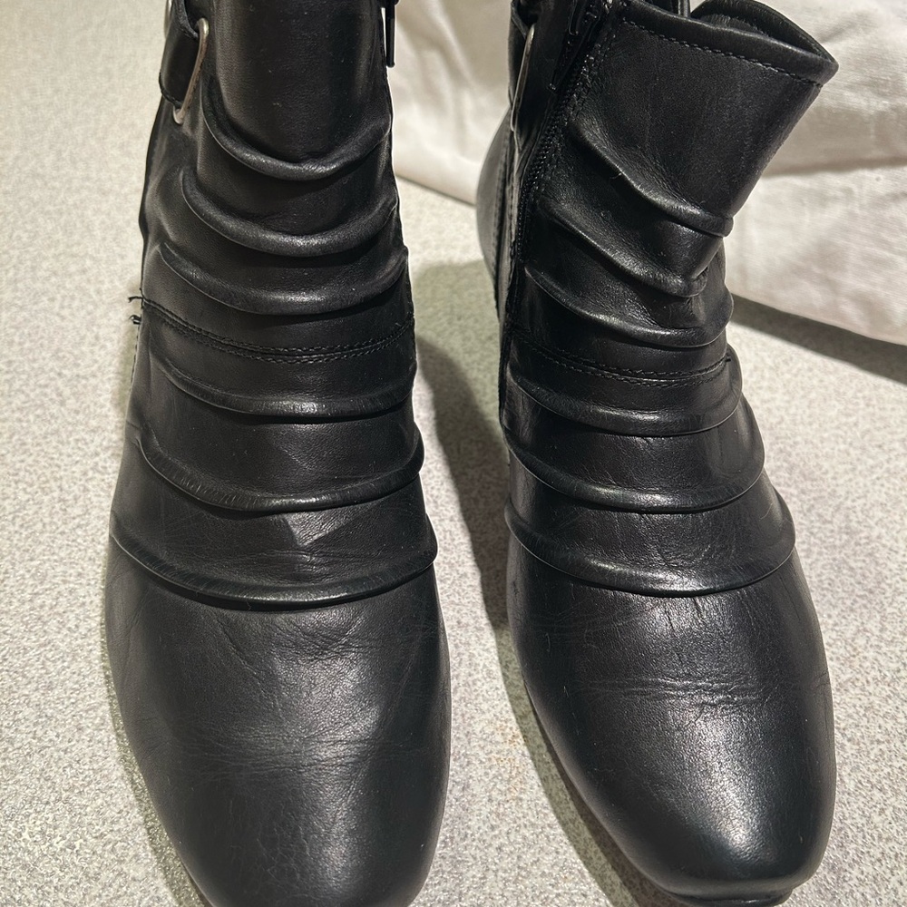 Joseph Seibel Black Ankle Booties